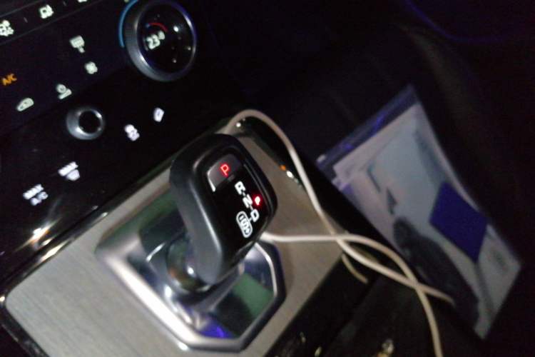 Used Land Rover Range Evoque 2021 Range Rover L 249 PS R-Dynamic SE Luxury Edition Gear Lever
