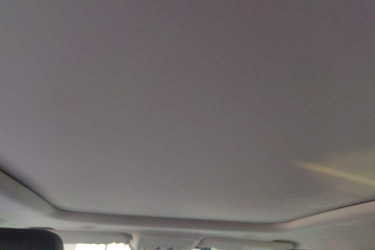 Used Land Rover Range Evoque 2021 Range Rover Velar 249 PS R-Dynamic S Performance Edition Headliner