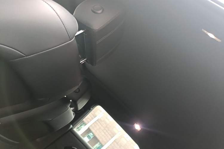 Used Land Rover Range Evoque 2021 Range Rover Velar 249 PS R-Dynamic S Performance Edition Headliner