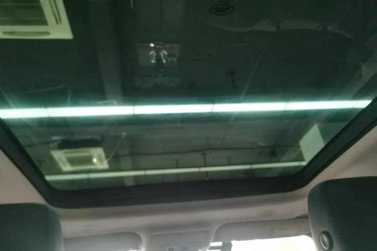 Used Land Rover Range Evoque 2021 Range Rover Velar 249 PS R-Dynamic S Performance Edition Headliner