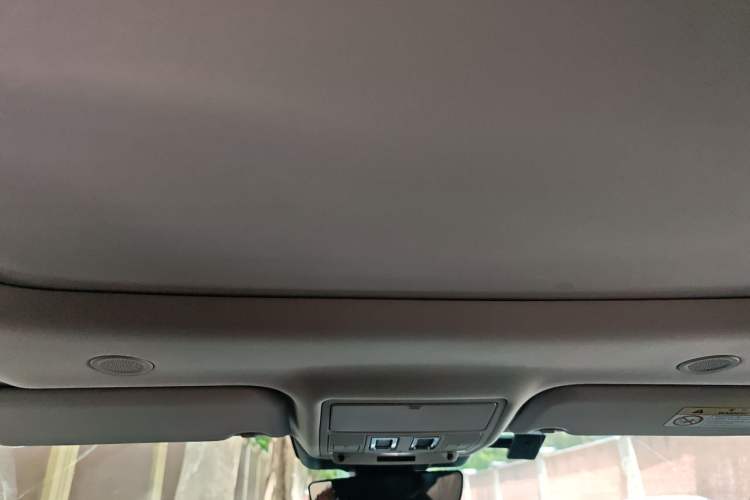 Used Land Rover Range Evoque 2021 Range Rover Velar 249 PS R-Dynamic S Performance Edition Headliner