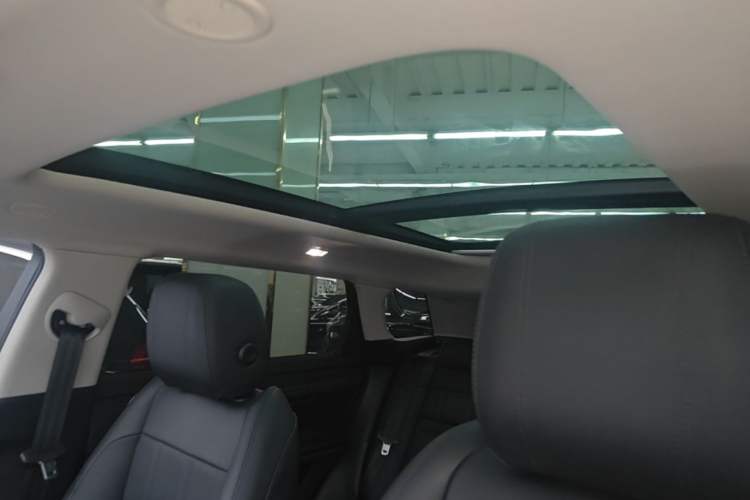 Used Land Rover Range Evoque 2021 Range Rover Velar 249 PS R-Dynamic S Performance Edition Headliner