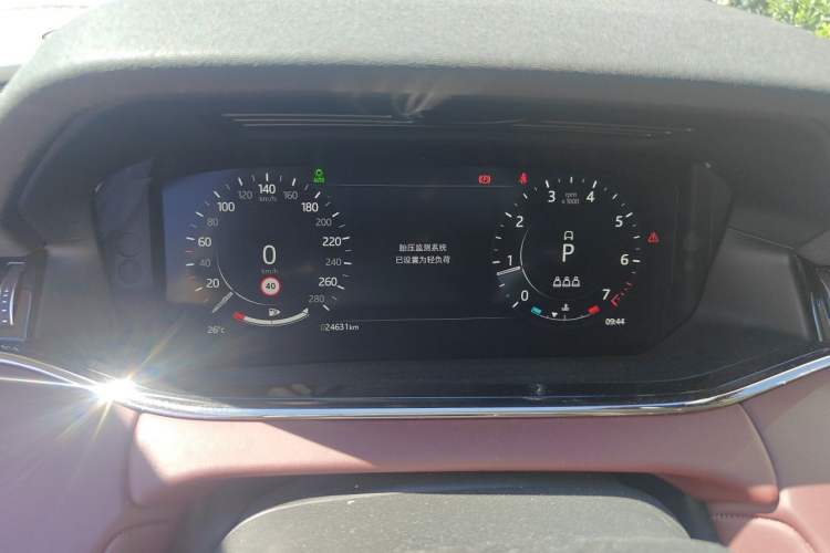 Used Land Rover Range Evoque 2021 Range Rover Velar 249 PS R-Dynamic HSE Luxury Edition Instrument Cluster