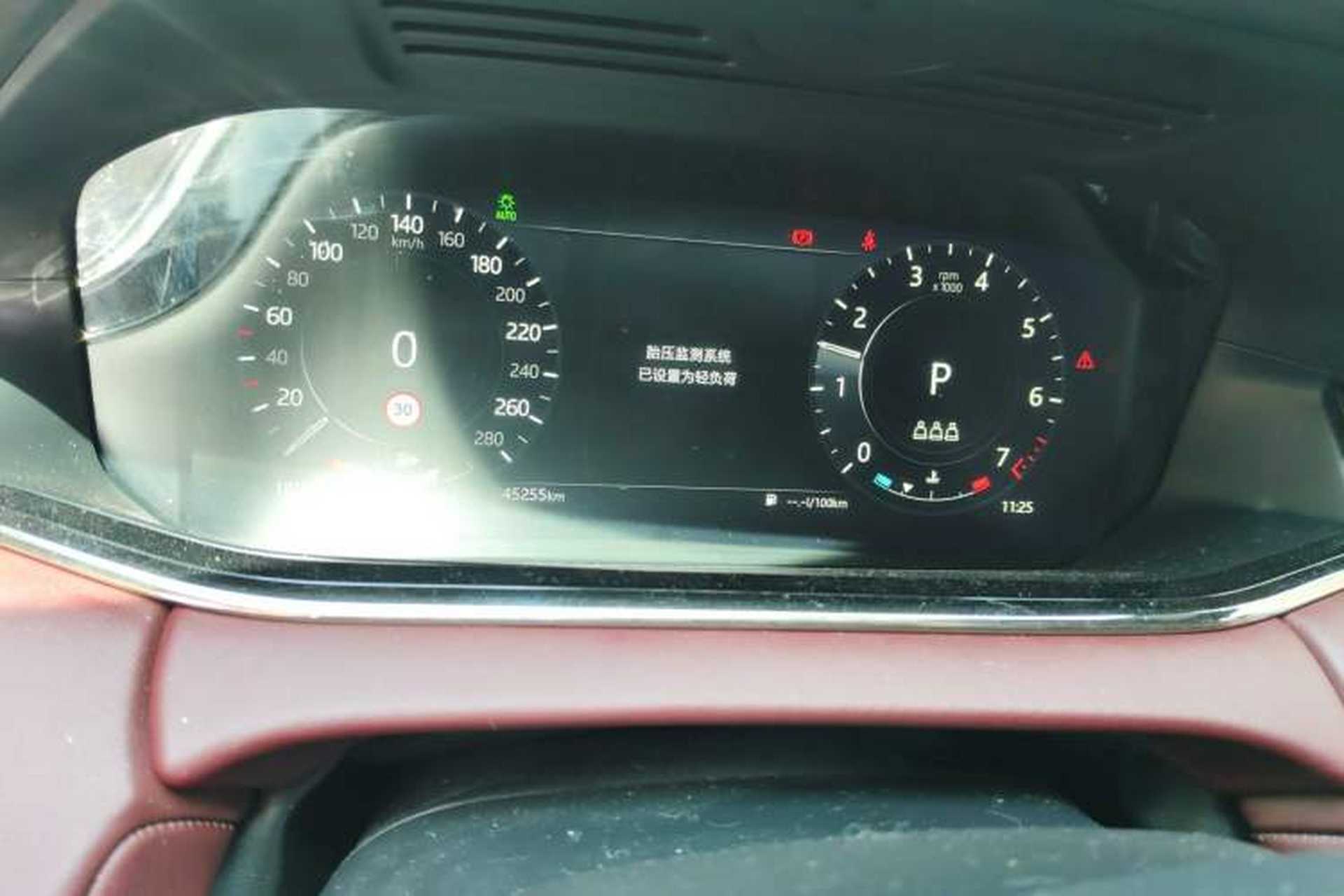 Used Land Rover Range Evoque 2021 Range Rover Velar 249 PS R-Dynamic HSE Luxury Edition Instrument Cluster