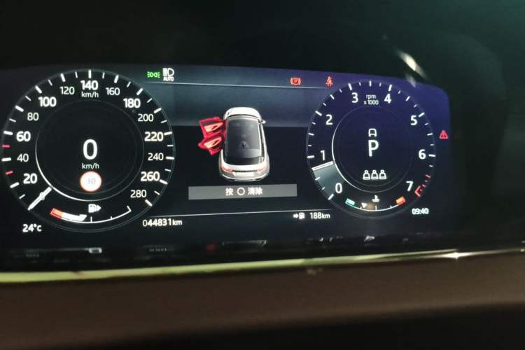 Used Land Rover Range Evoque 2021 Range Rover Velar 249 PS R-Dynamic HSE Luxury Edition Instrument Cluster