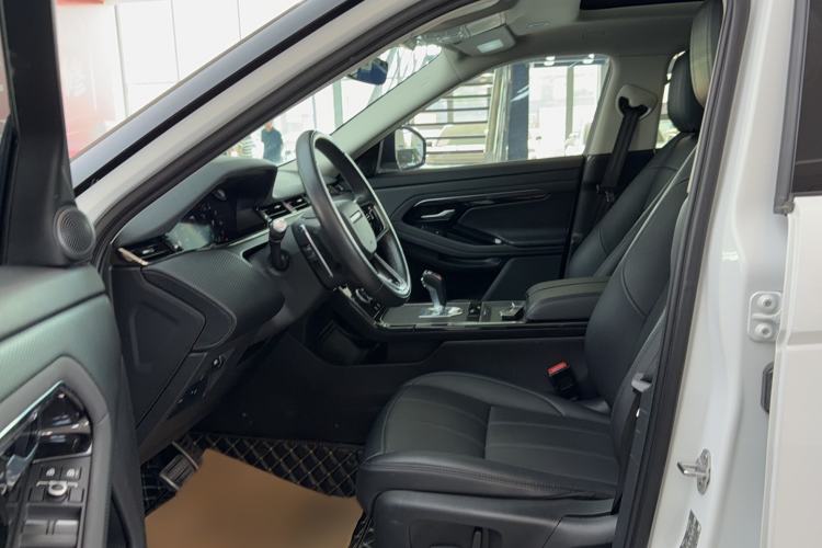 Used Land Rover Range Evoque 2021 Range Rover Evoque 200 PS R-Dynamic Standard Elite Edition Interior 1