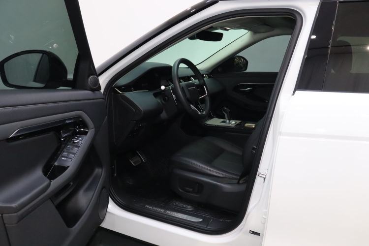 Used Land Rover Range Evoque 2021 Range Rover Velar 249 PS R-Dynamic S Performance Edition Interior 1