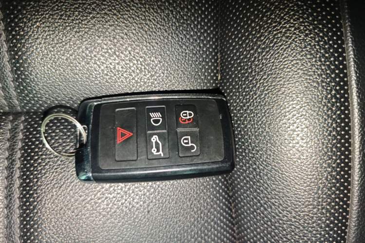 Used Land Rover Range Evoque 2021 Range Rover Evoque 200 PS R-Dynamic Standard Elite Edition Interior 1