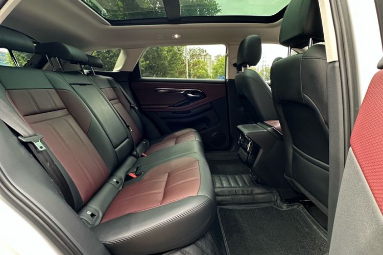 Used Land Rover Range Evoque 2021 Range Rover Velar 249 PS R-Dynamic S Performance Edition Interior 11