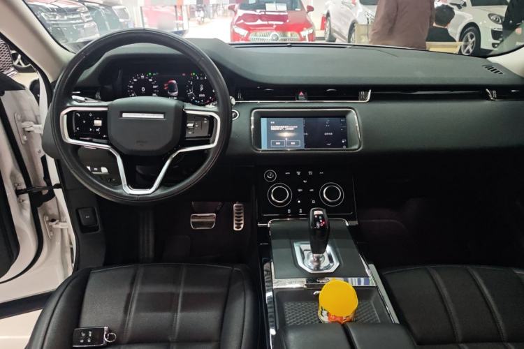 Used Land Rover Range Evoque 2021 Range Rover Evoque 200 PS R-Dynamic Standard Elite Edition Interior 2