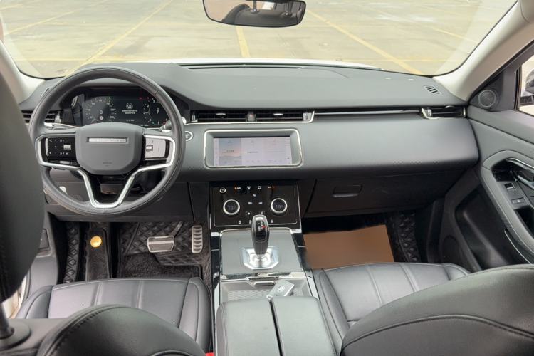 Used Land Rover Range Evoque 2021 Range Rover Evoque 200 PS R-Dynamic Standard Elite Edition Interior 3