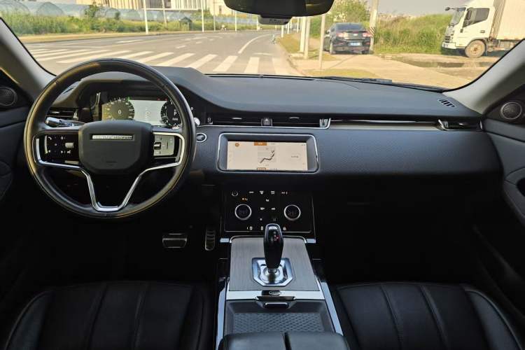 Used Land Rover Range Evoque 2021 Range Rover Velar 249 PS R-Dynamic S Performance Edition Interior 4