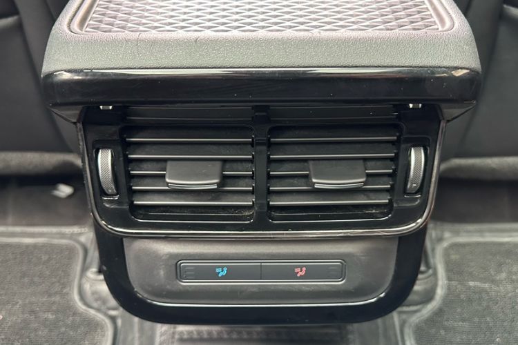 Used Land Rover Range Evoque 2021 Range Rover Velar 249 PS R-Dynamic S Performance Edition Interior 5