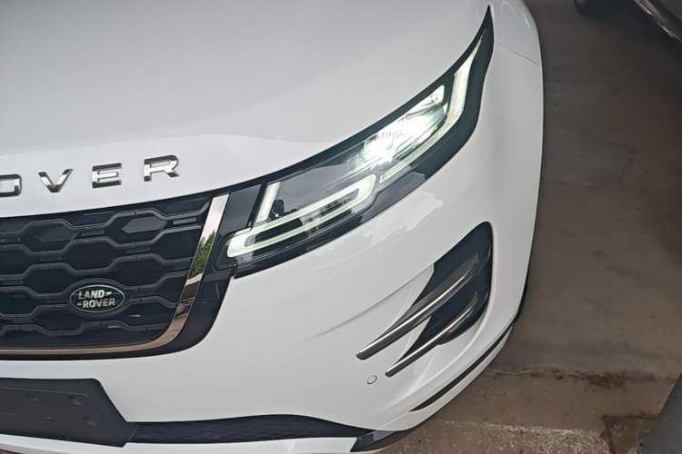 Used Land Rover Range Evoque 2021 Range Rover Velar 249 PS R-Dynamic HSE Luxury Edition Left Front Headlight