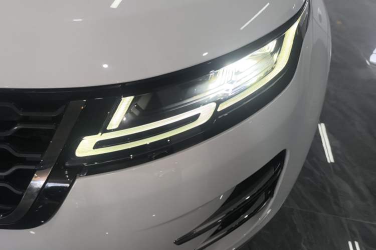 Used Land Rover Range Evoque 2021 Range Rover Velar 249 PS R-Dynamic S Performance Edition Left Front Headlight