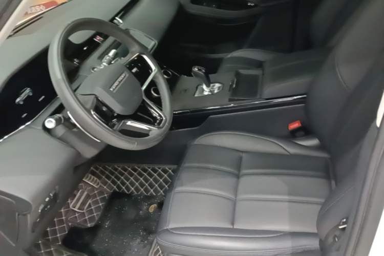 Used Land Rover Range Evoque 2021 Range Rover Evoque 200 PS R-Dynamic Standard Elite Edition Left Front Seat