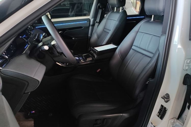 Used Land Rover Range Evoque 2021 Range Rover Velar 249 PS R-Dynamic S Performance Edition Left Front Seat