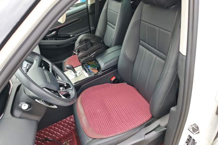 Used Land Rover Range Evoque 2021 Range Rover Velar 249 PS R-Dynamic S Performance Edition Left Front Seat