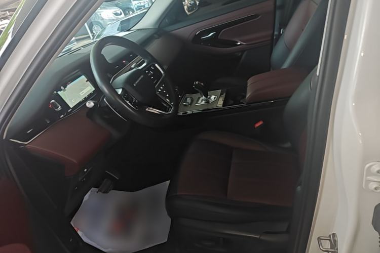Used Land Rover Range Evoque 2021 Range Rover Velar 249 PS R-Dynamic HSE Luxury Edition Left Front Seat