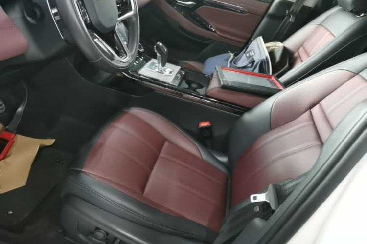 Used Land Rover Range Evoque 2021 Range Rover L 249 PS R-Dynamic SE Luxury Edition Left Front Seat