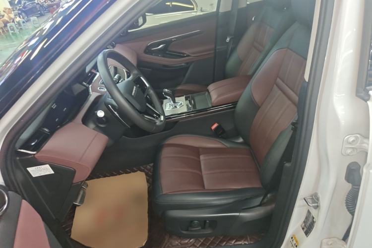 Used Land Rover Range Evoque 2021 Range Rover L 249 PS R-Dynamic SE Luxury Edition Left Front Seat