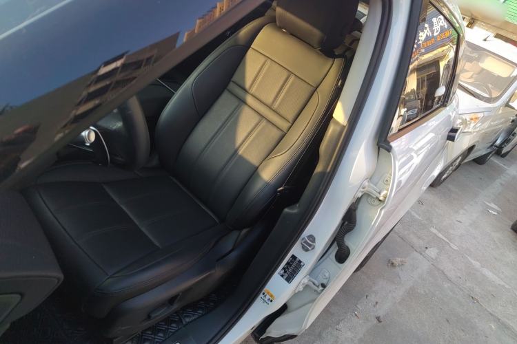 Used Land Rover Range Evoque 2021 Range Rover Velar 249 PS R-Dynamic S Performance Edition Left Front Seat