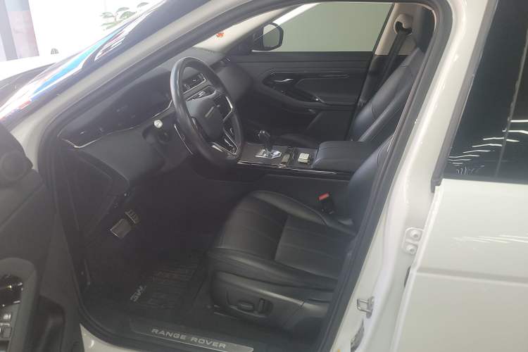 Used Land Rover Range Evoque 2021 Range Rover Evoque 200 PS R-Dynamic Standard Elite Edition Left Front Seat