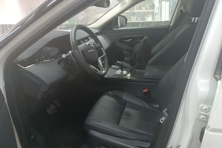 Used Land Rover Range Evoque 2021 Range Rover Evoque 200 PS R-Dynamic Standard Elite Edition Left Front Seat