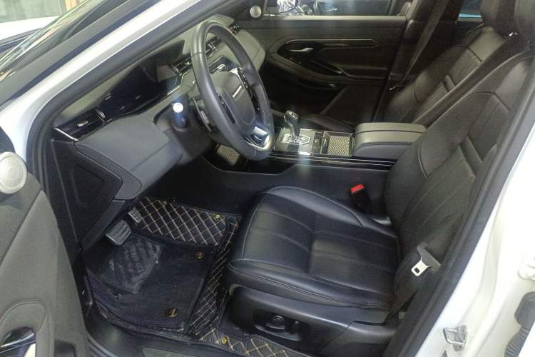 Used Land Rover Range Evoque 2021 Range Rover Velar 249 PS R-Dynamic S Performance Edition Left Front Seat