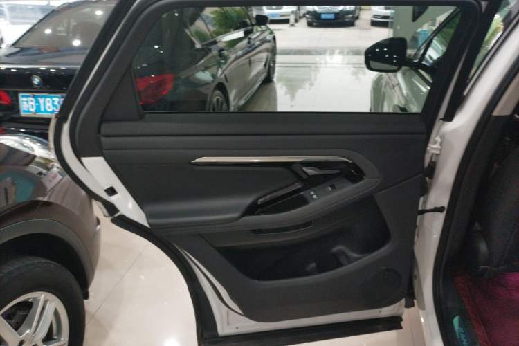 Used Land Rover Range Evoque 2021 Range Rover Velar 249 PS R-Dynamic S Performance Edition Left Rear Door Interior