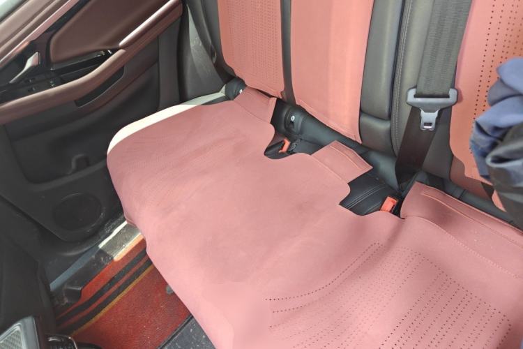 Used Land Rover Range Evoque 2021 Range Rover L 249 PS R-Dynamic SE Luxury Edition Left Rear Seat