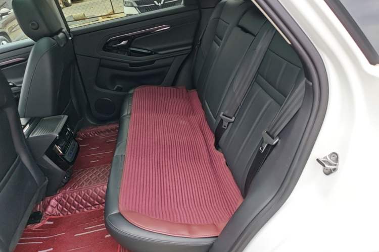 Used Land Rover Range Evoque 2021 Range Rover Velar 249 PS R-Dynamic S Performance Edition Left Rear Seat