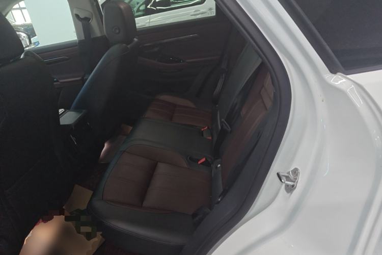 Used Land Rover Range Evoque 2021 Range Rover L 249 PS R-Dynamic SE Luxury Edition Left Rear Seat