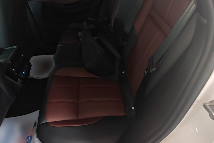 Used Land Rover Range Evoque 2021 Range Rover Velar 249 PS R-Dynamic HSE Luxury Edition Left Rear Seat
