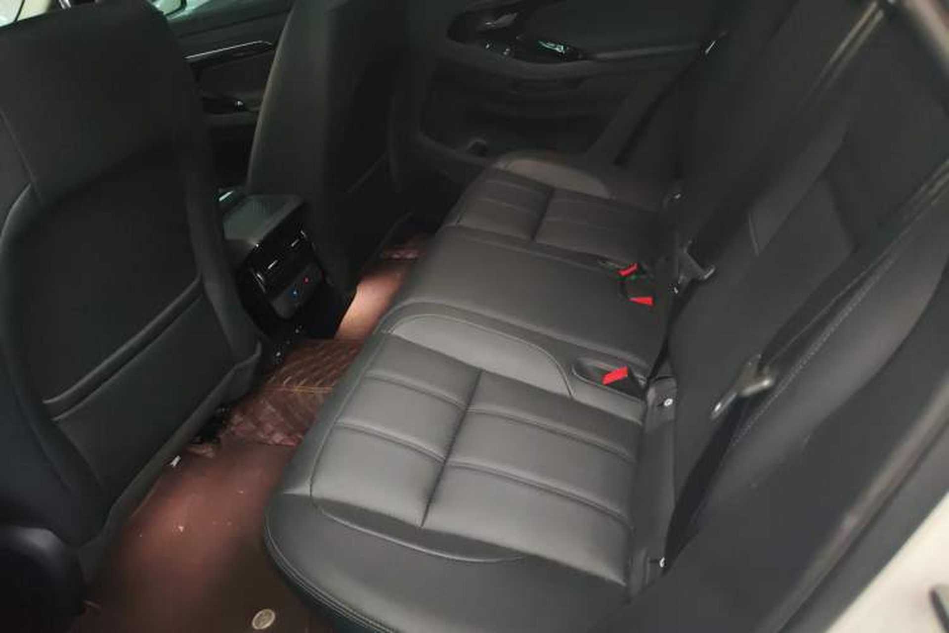 Used Land Rover Range Evoque 2021 Range Rover Velar 249 PS R-Dynamic HSE Luxury Edition Left Rear Seat