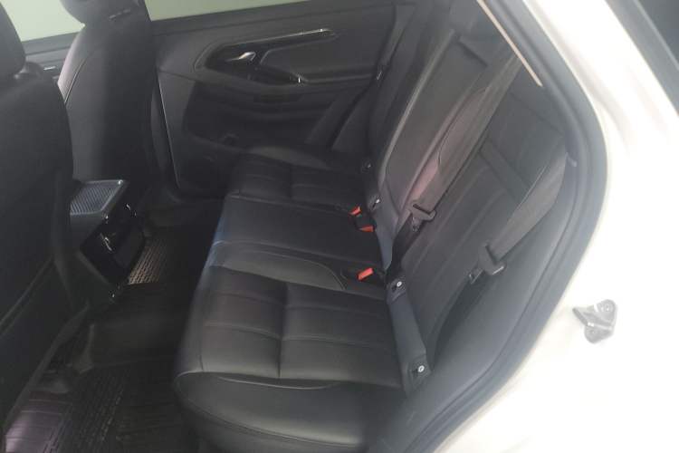 Used Land Rover Range Evoque 2021 Range Rover Evoque 200 PS R-Dynamic Standard Elite Edition Left Rear Seat