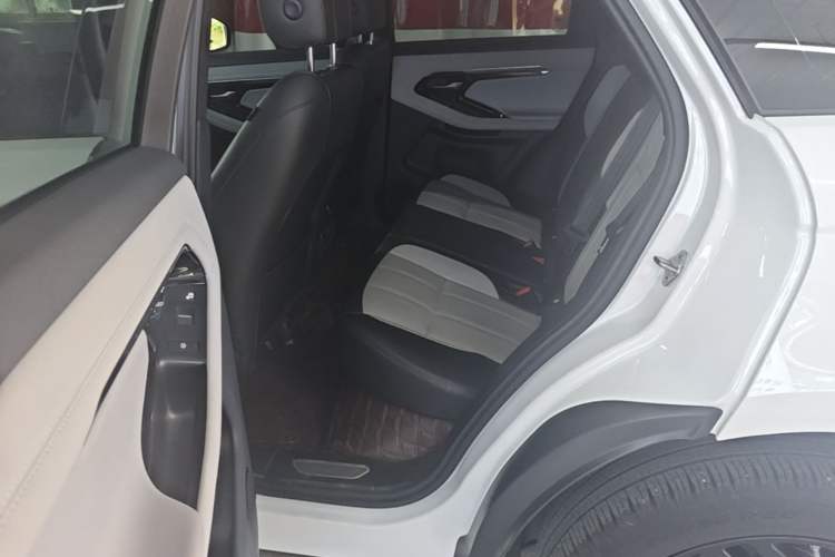 Used Land Rover Range Evoque 2021 Range Rover Velar 249 PS R-Dynamic S Performance Edition Left Rear Seat