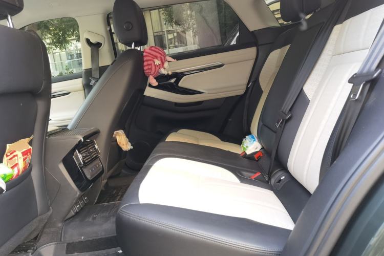 Used Land Rover Range Evoque 2021 Range Rover Velar L 249PS R-Dynamic First Edition Left Rear Seat