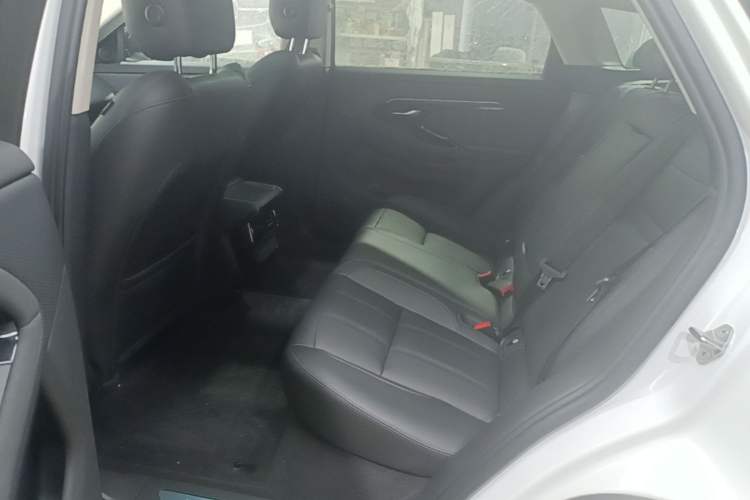 Used Land Rover Range Evoque 2021 Range Rover Evoque 200 PS R-Dynamic Standard Elite Edition Left Rear Seat