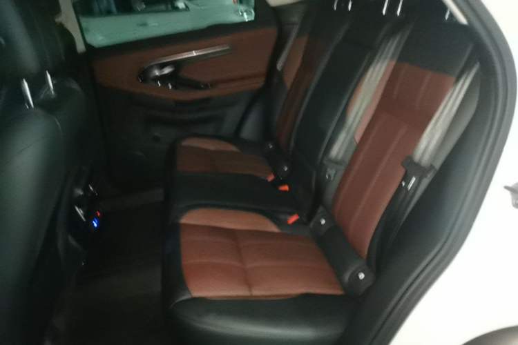 Used Land Rover Range Evoque 2021 Range Rover Velar 249 PS R-Dynamic S Performance Edition Left Rear Seat