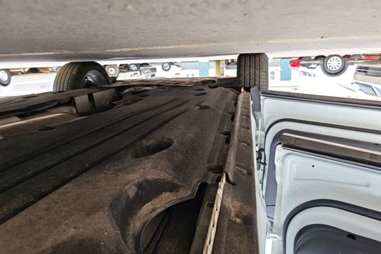 Used Land Rover Range Evoque 2021 Range Rover Velar 249 PS R-Dynamic S Performance Edition Left Side Sill