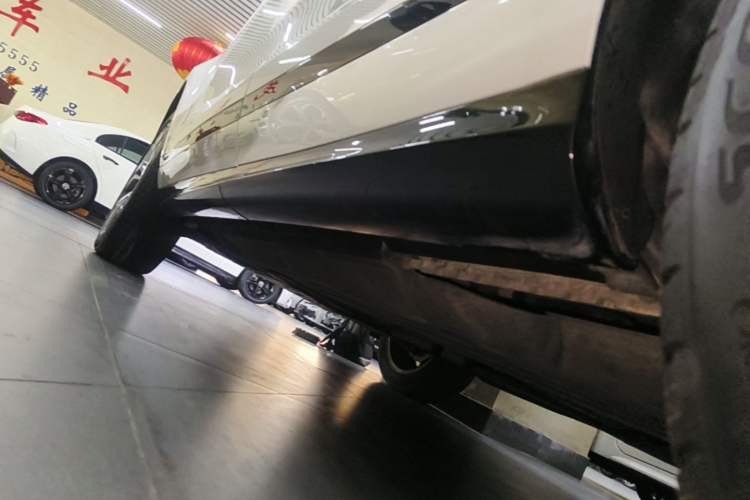 Used Land Rover Range Evoque 2021 Range Rover Velar 249 PS R-Dynamic S Performance Edition Left Side Sill