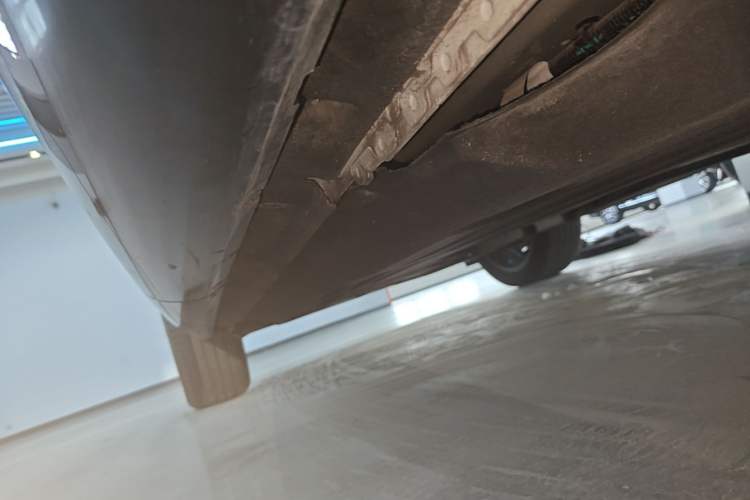 Used Land Rover Range Evoque 2021 Range Rover L 249 PS R-Dynamic SE Luxury Edition Left Side Sill