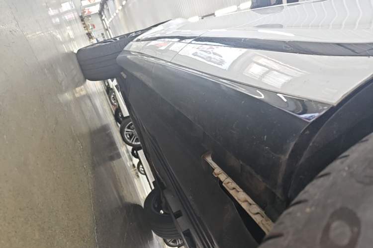 Used Land Rover Range Evoque 2021 Range Rover Velar 249 PS R-Dynamic S Performance Edition Left Side Sill