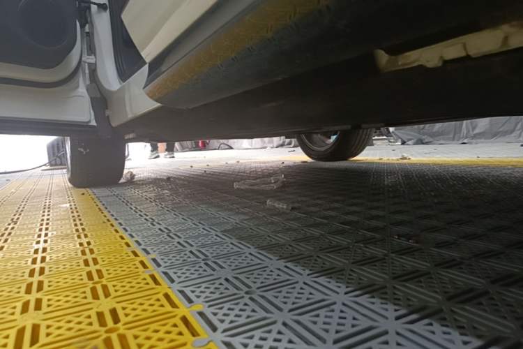 Used Land Rover Range Evoque 2021 Range Rover Evoque 200 PS R-Dynamic Standard Elite Edition Left Side Sill