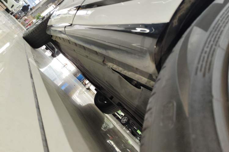 Used Land Rover Range Evoque 2021 Range Rover Velar L 249PS R-Dynamic First Edition Left Side Sill