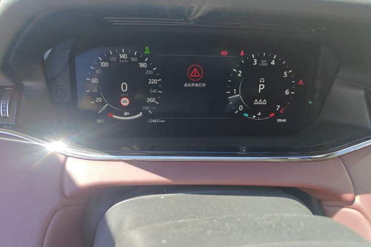 Used Land Rover Range Evoque 2021 Range Rover Velar 249 PS R-Dynamic HSE Luxury Edition Odometer Close Up