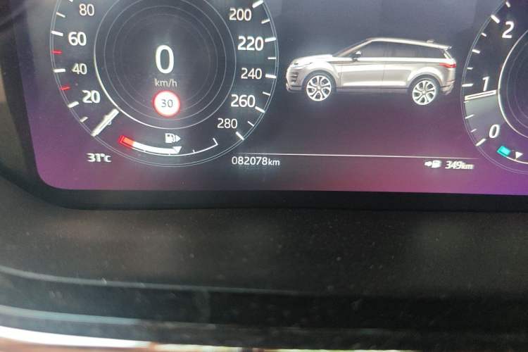 Used Land Rover Range Evoque 2021 Range Rover Evoque 200 PS R-Dynamic Standard Elite Edition Odometer Close Up