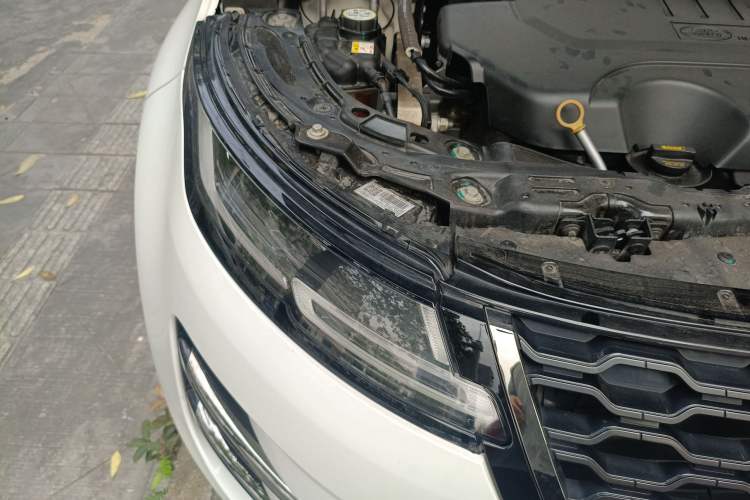 Used Land Rover Range Evoque 2021 Range Rover Velar 249 PS R-Dynamic S Performance Edition Right Front Headlight