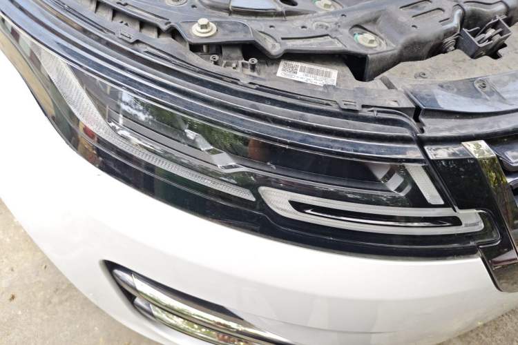 Used Land Rover Range Evoque 2021 Range Rover Velar 249 PS R-Dynamic S Performance Edition Right Front Headlight